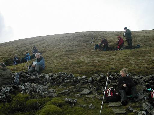Ravenstonesdale025.JPG - Drinks stop with shelter from the wind.